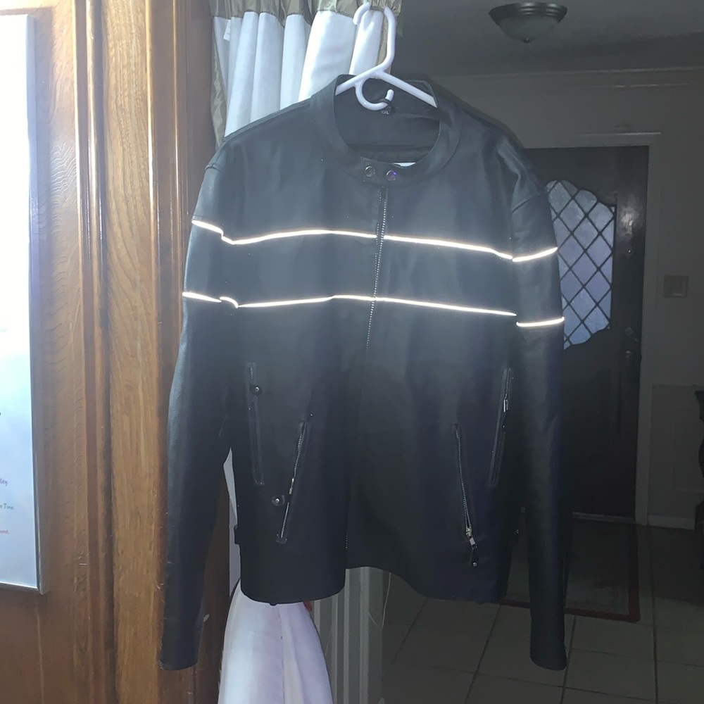 Wild Wear Black Leather Motorcycle Jacket with Zip-Out Liner 2XL/XXL